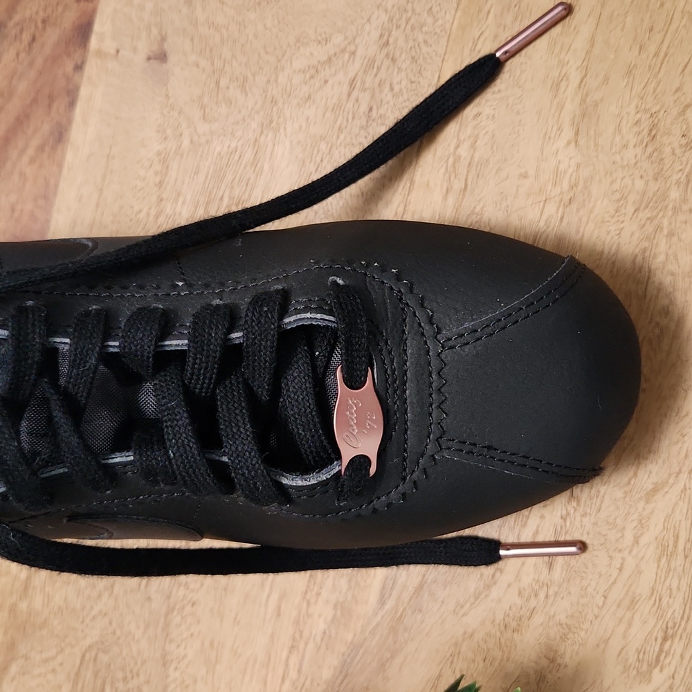 Nike - Picture 6 of 7